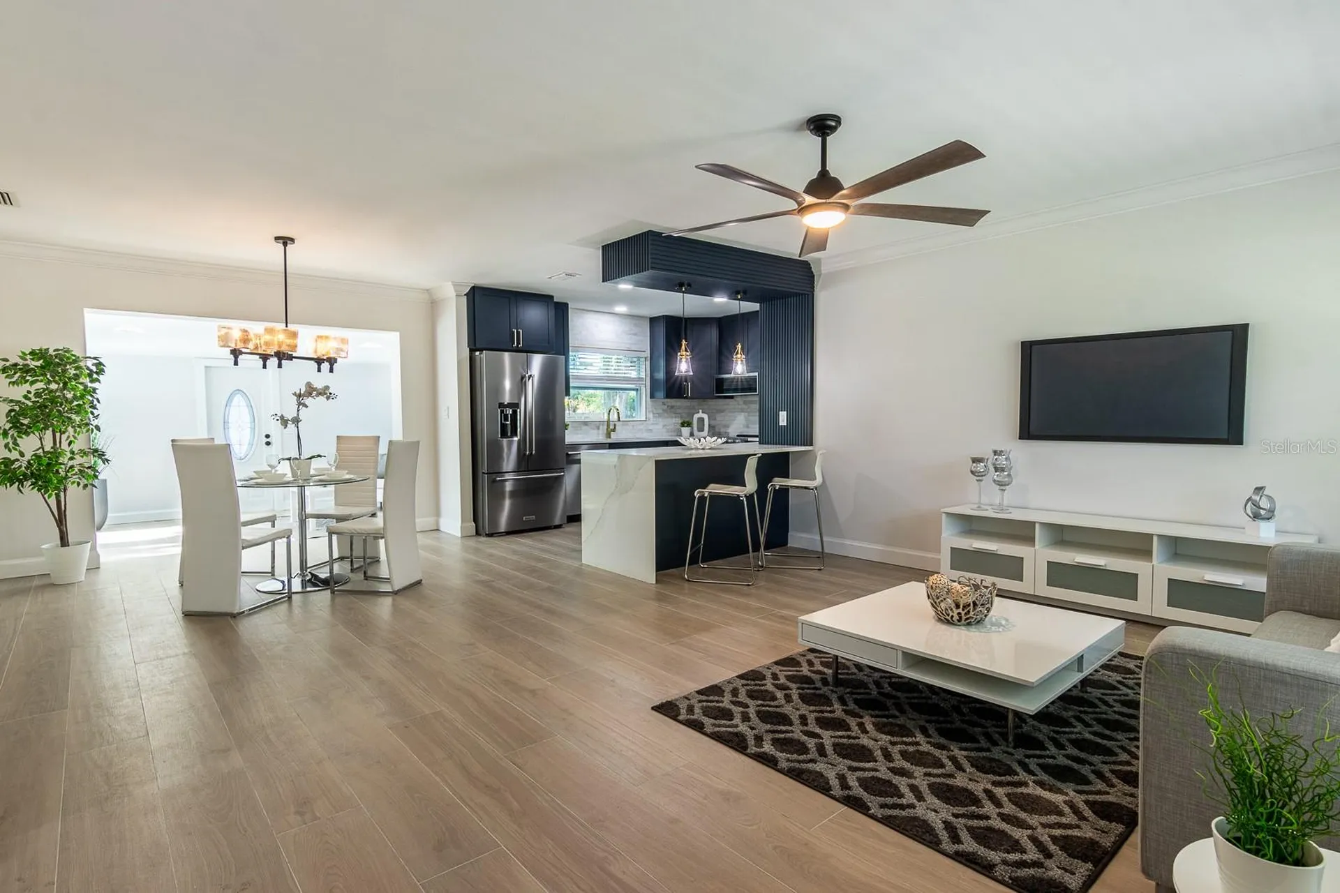 590 45th Street Sarasota FL 34234