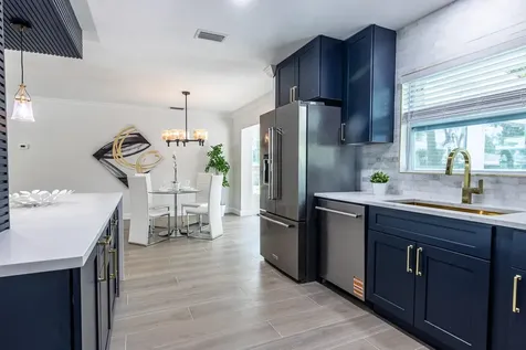 590 45th Street Sarasota FL 34234