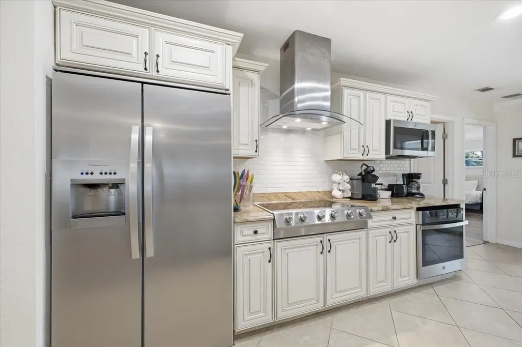 4103 Pinar Drive Bradenton FL 34210