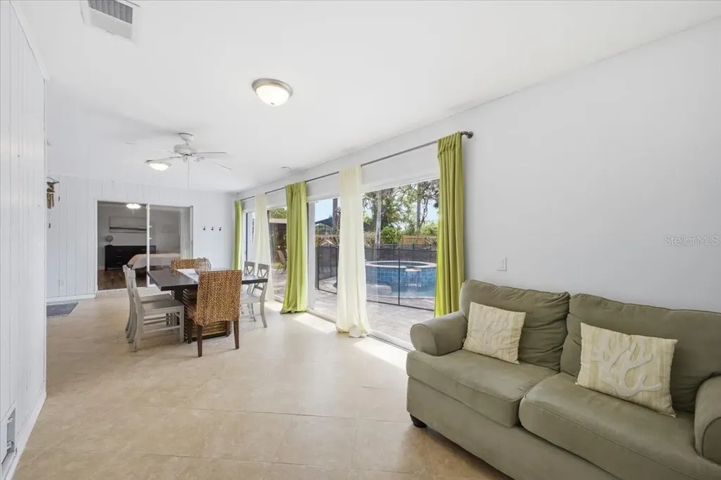 4103 Pinar Drive Bradenton FL 34210