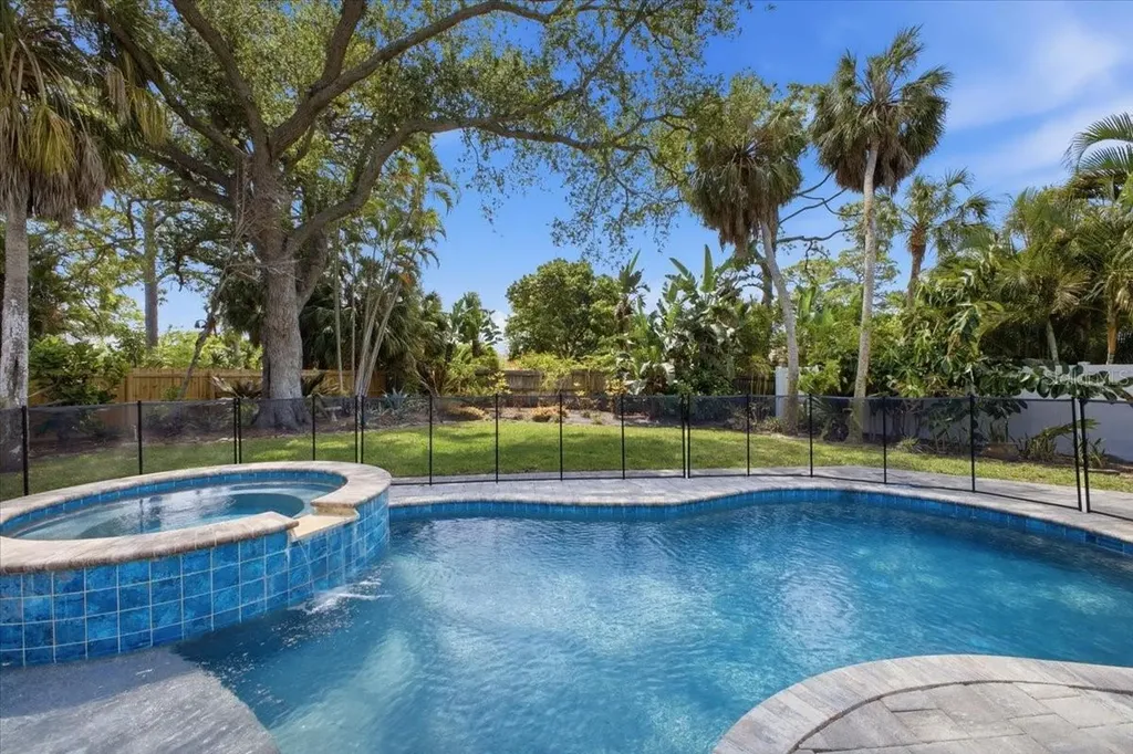 4103 Pinar Drive Bradenton FL 34210