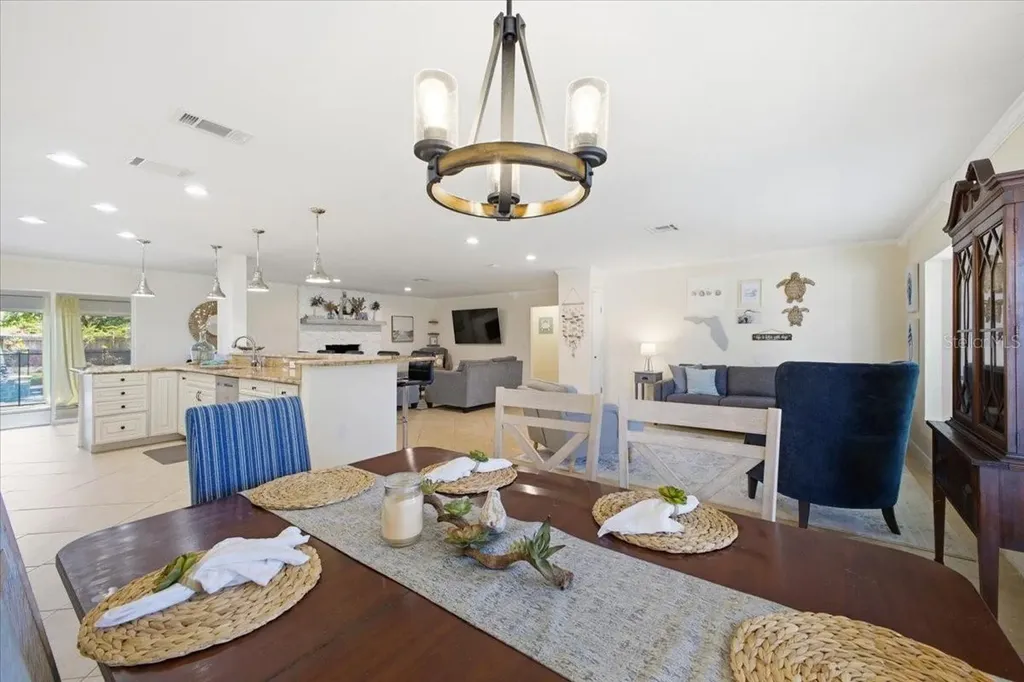 4103 Pinar Drive Bradenton FL 34210