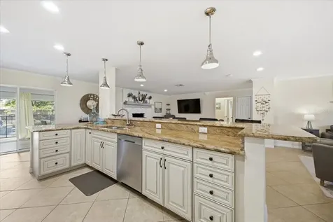 4103 Pinar Drive Bradenton FL 34210