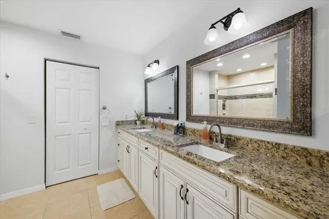 4103 Pinar Drive Bradenton FL 34210