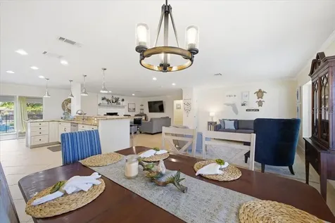 4103 Pinar Drive Bradenton FL 34210