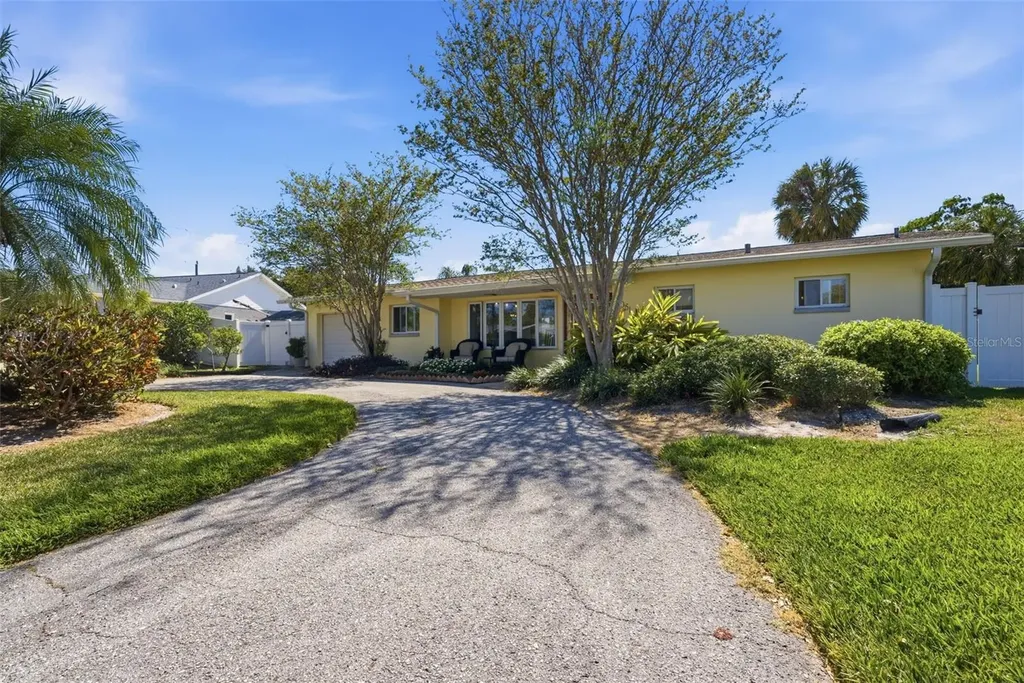 5051 39th Street S St Petersburg FL 33711