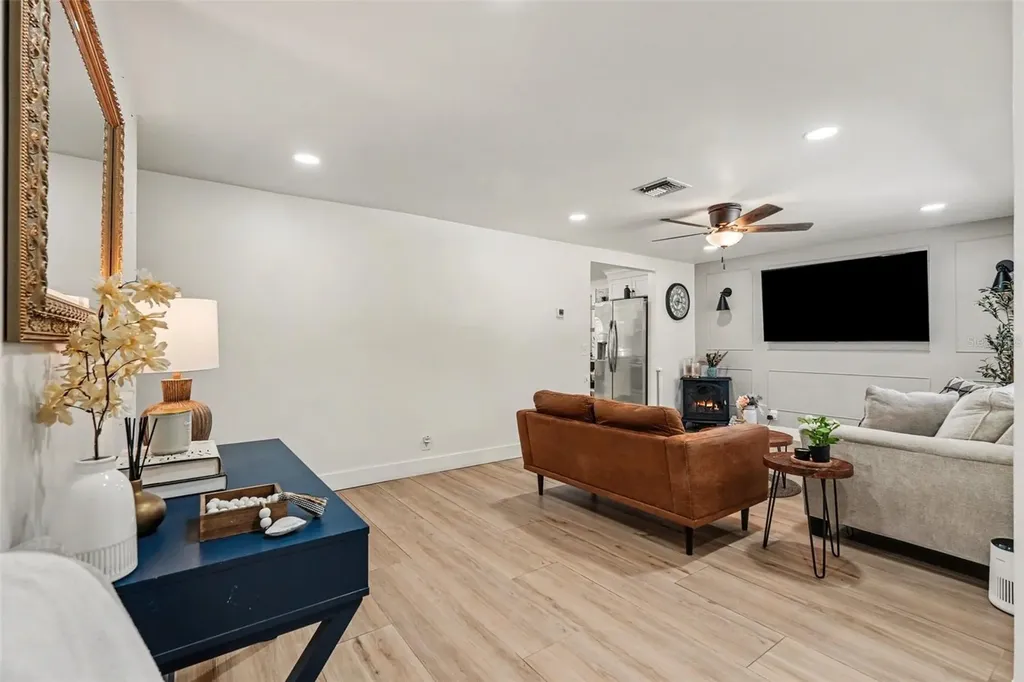 1812 W Crawford Street Tampa FL 33604