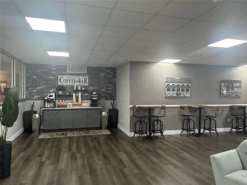 7150 N Tamiami Trail Sarasota FL 34243