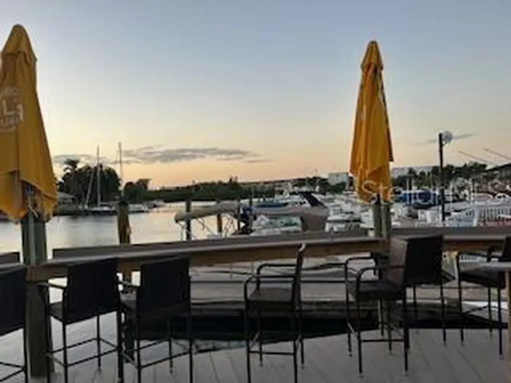 7150 N Tamiami Trail Sarasota FL 34243