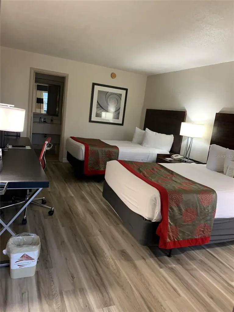 7150 N Tamiami Trail Sarasota FL 34243