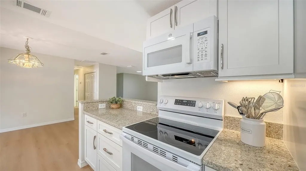 239 Hourglass Way Sarasota FL 34242
