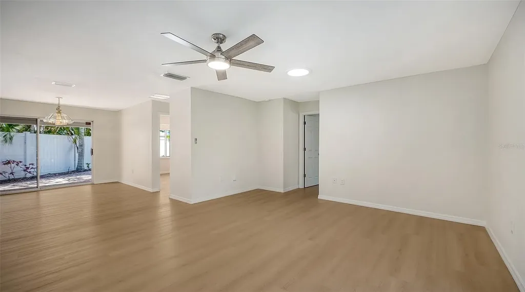 239 Hourglass Way Sarasota FL 34242