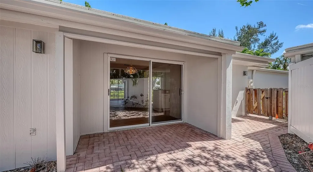 239 Hourglass Way Sarasota FL 34242