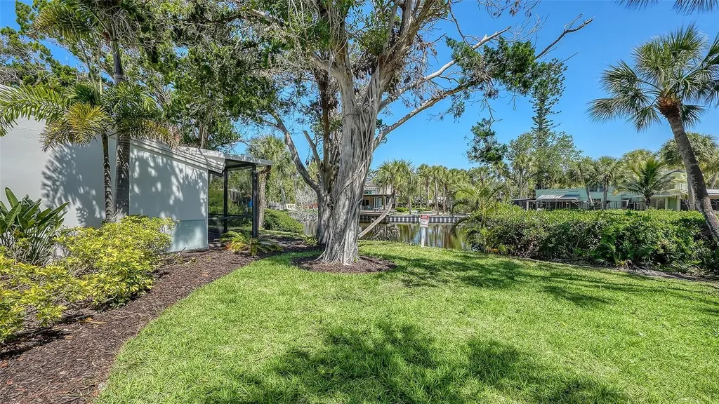 239 Hourglass Way Sarasota FL 34242