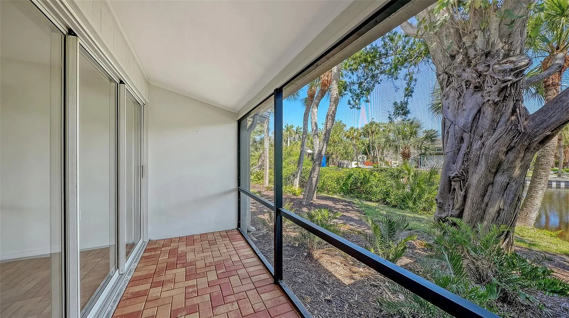 239 Hourglass Way Sarasota FL 34242