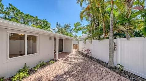 239 Hourglass Way Sarasota FL 34242