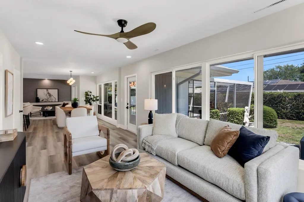 1720 Brentwood Drive Clearwater FL 33756
