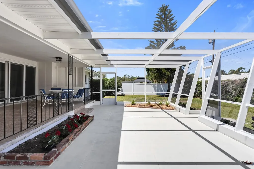 1720 Brentwood Drive Clearwater FL 33756