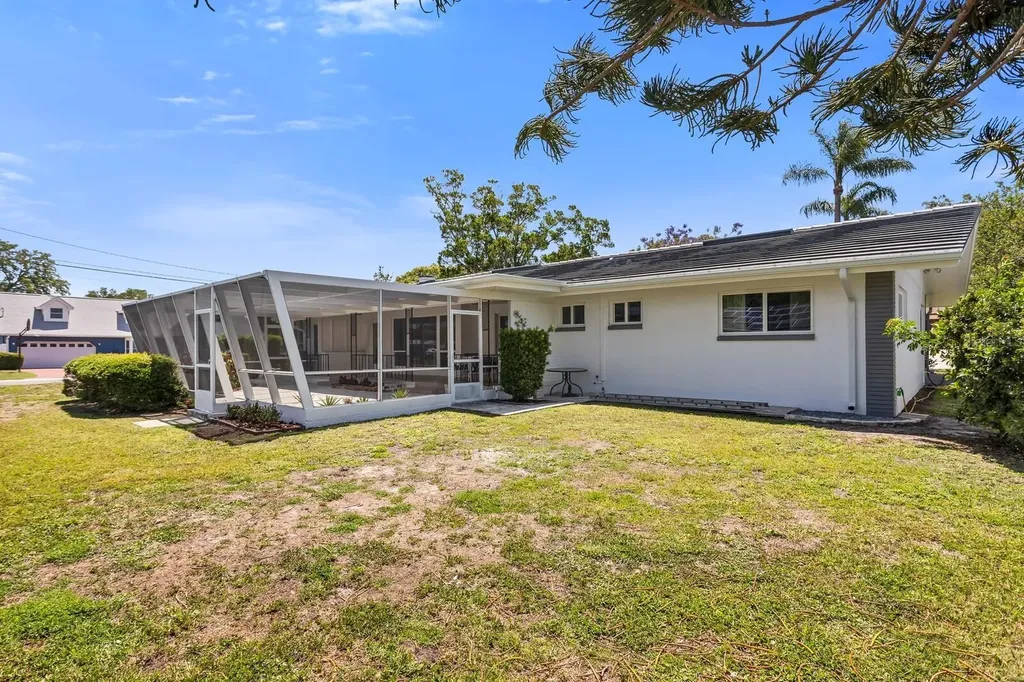 1720 Brentwood Drive Clearwater FL 33756