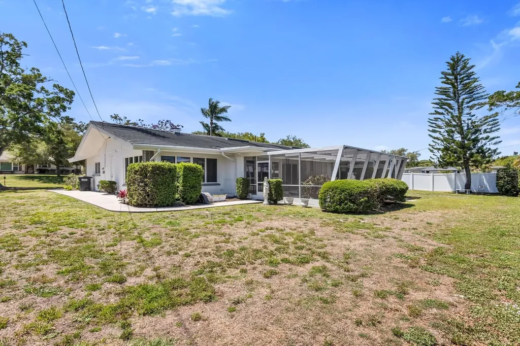 1720 Brentwood Drive Clearwater FL 33756