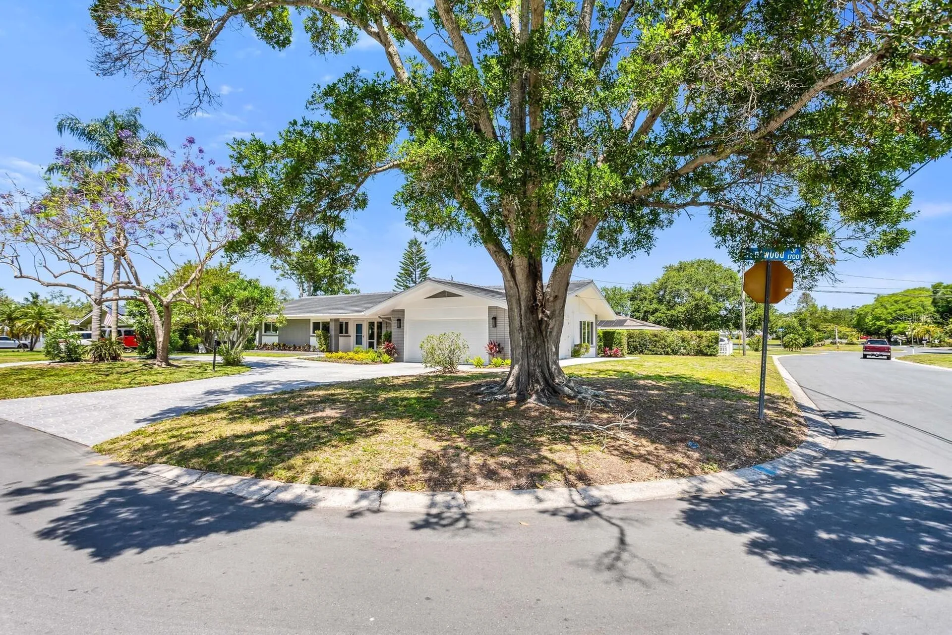 1720 Brentwood Drive Clearwater FL 33756