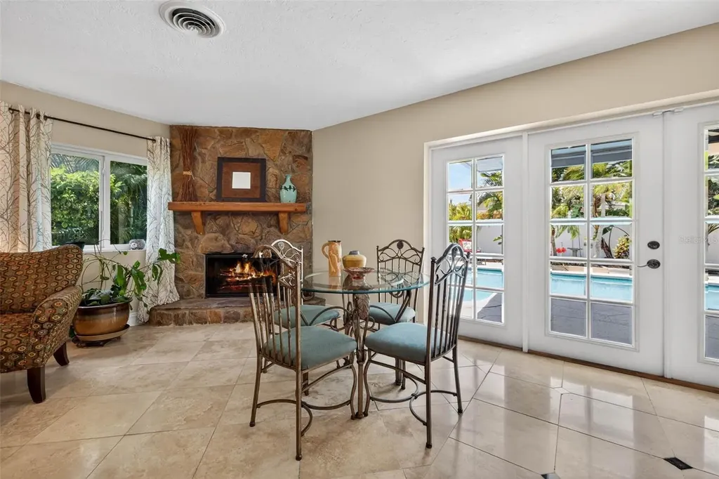 342 2nd Avenue N Tierra Verde FL 33715