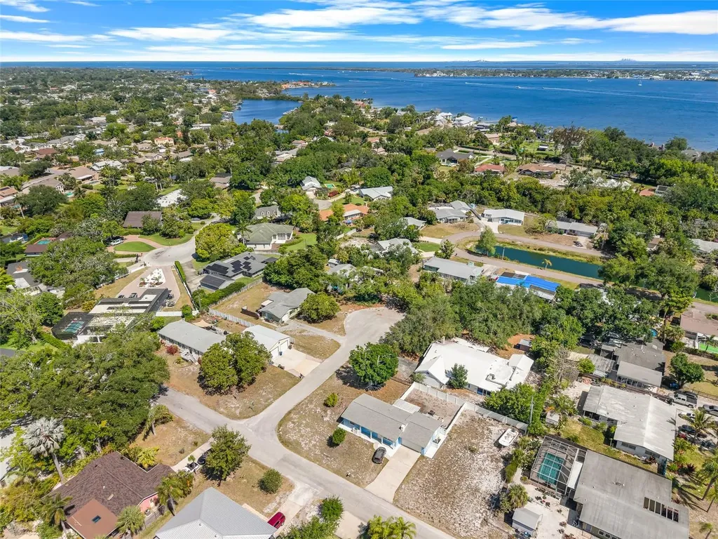 406 49th Street Bradenton FL 34209