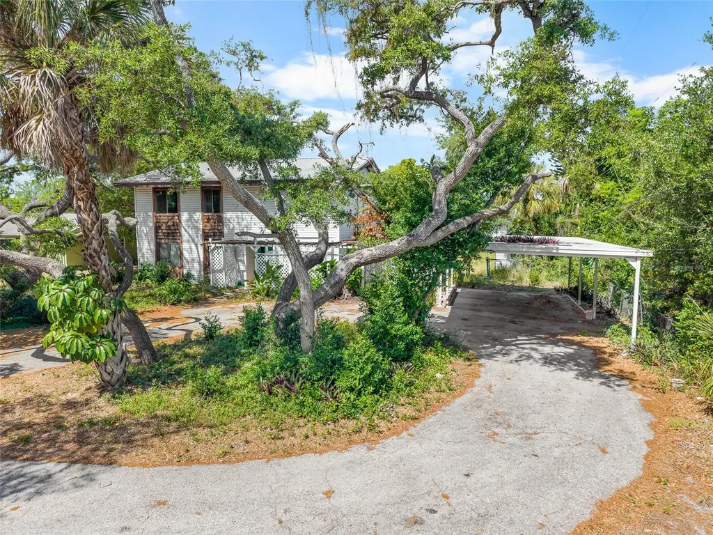 406 49th Street Bradenton FL 34209