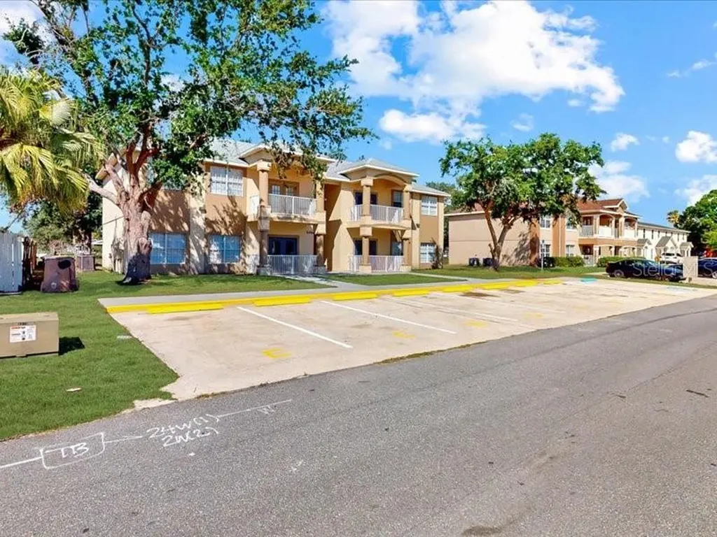 206 Majors Lane Kissimmee FL 34743
