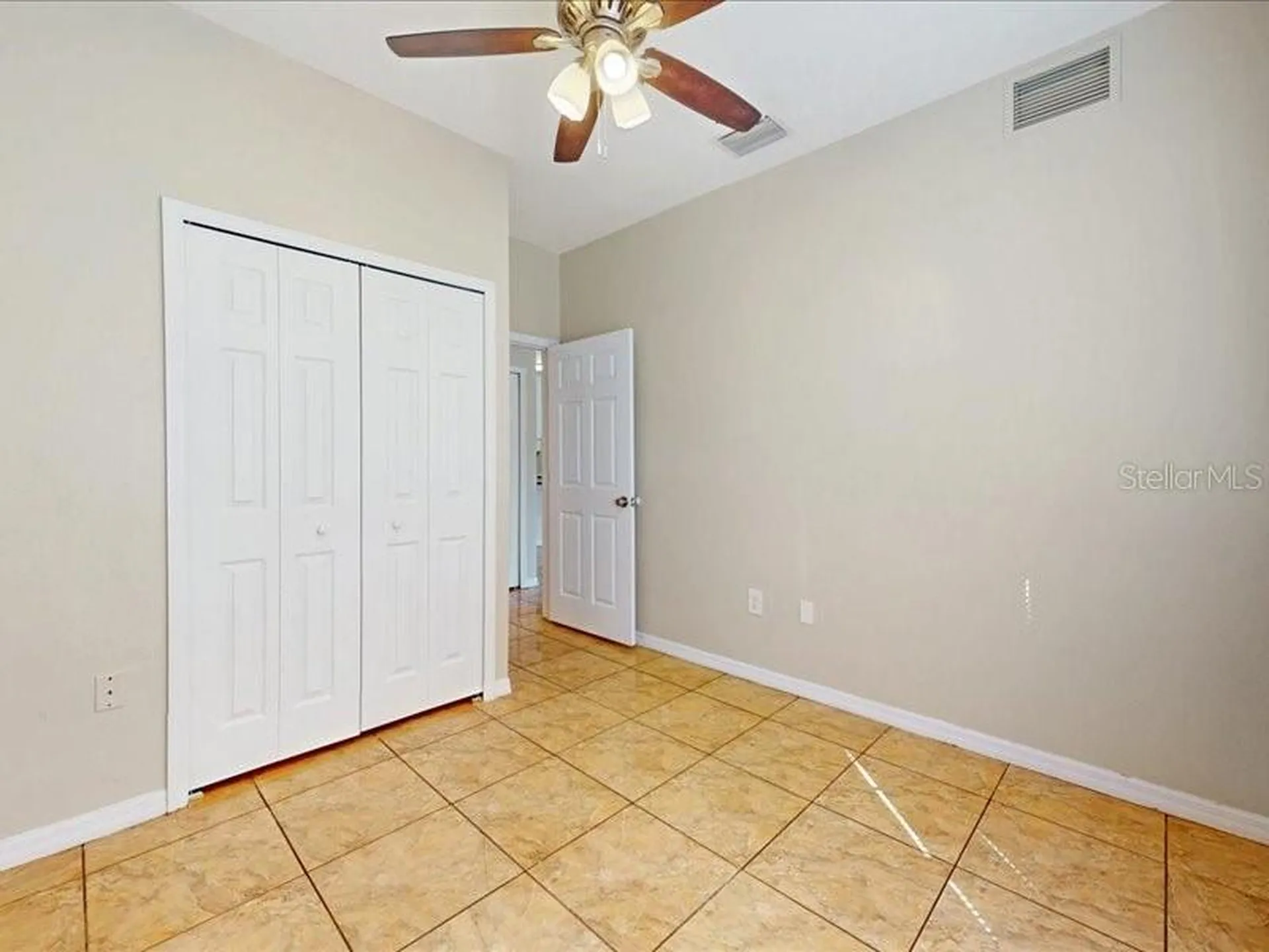 206 Majors Lane Kissimmee FL 34743