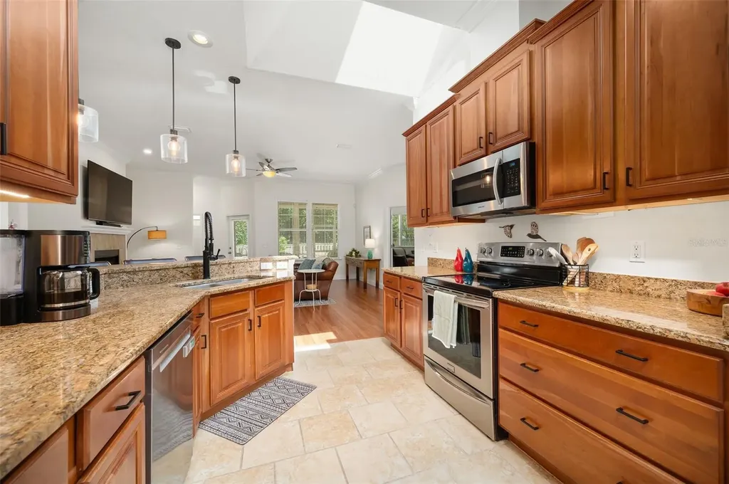 2117 NW 144th Street Newberry FL 32669