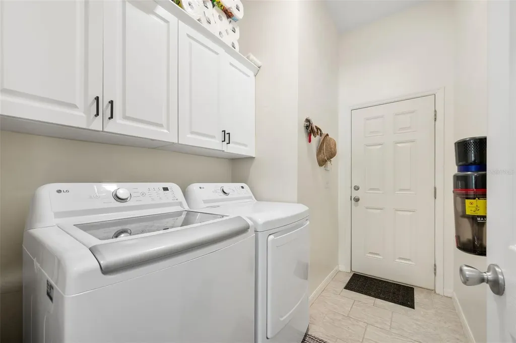 2117 NW 144th Street Newberry FL 32669