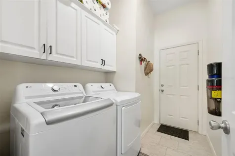 2117 NW 144th Street Newberry FL 32669