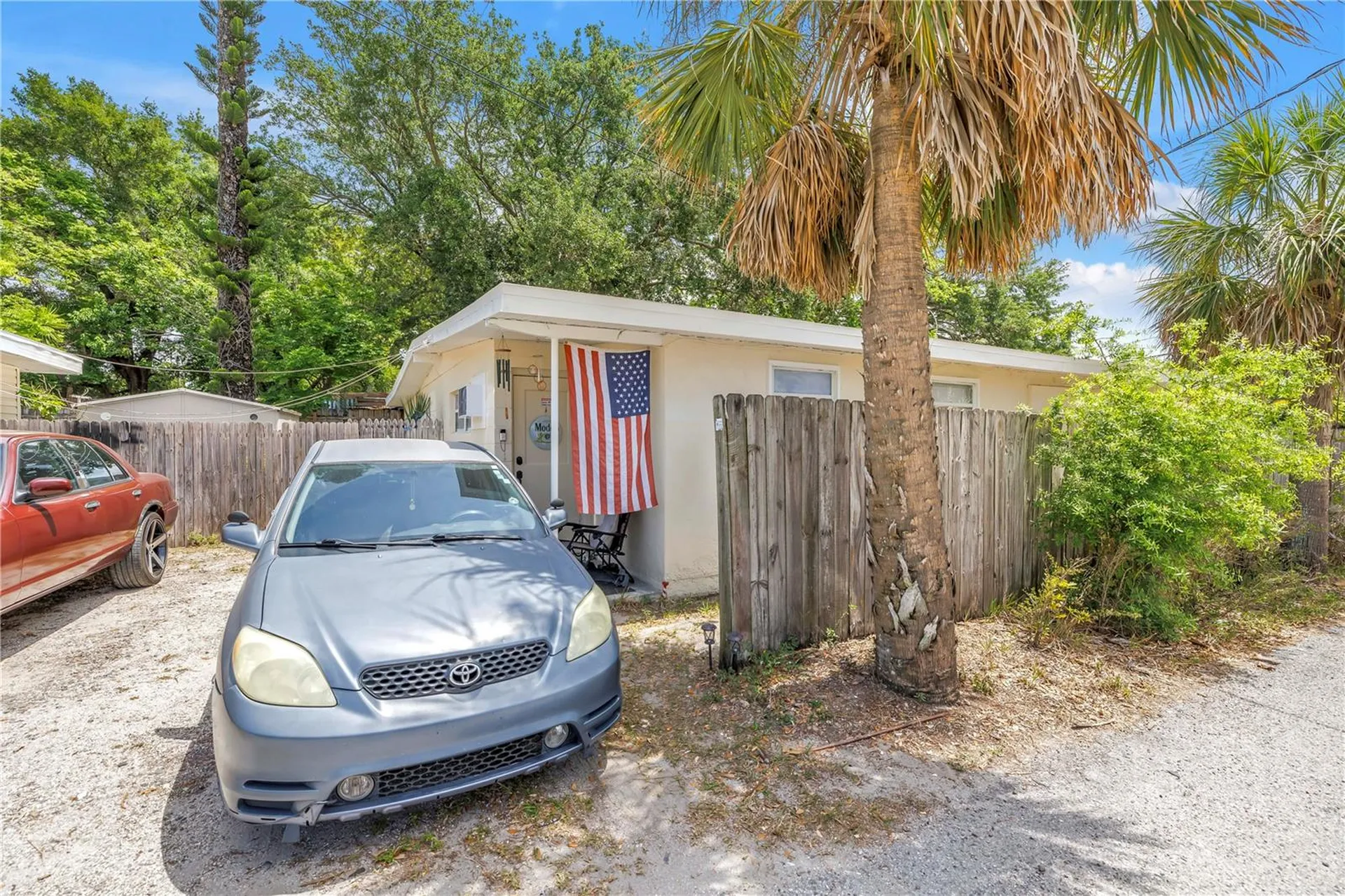 110 NE Monroe Circle N St Petersburg FL 33702