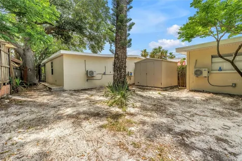 110 NE Monroe Circle N St Petersburg FL 33702