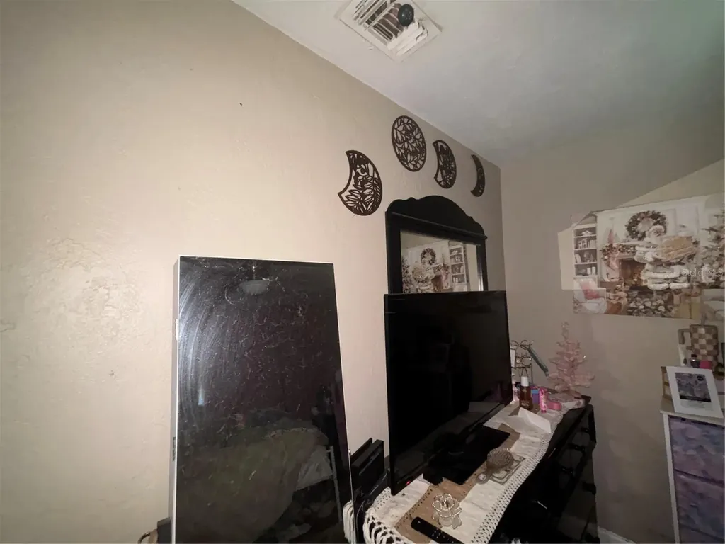 4327 43rd Avenue N St Petersburg FL 33714