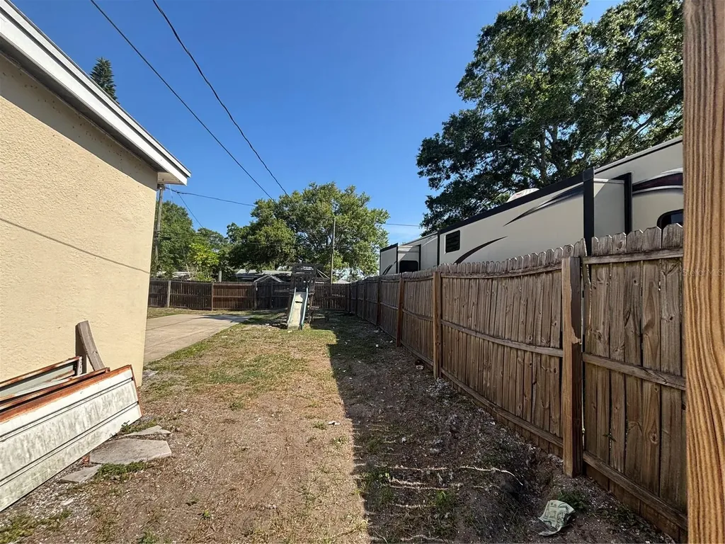 4327 43rd Avenue N St Petersburg FL 33714