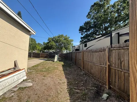 4327 43rd Avenue N St Petersburg FL 33714