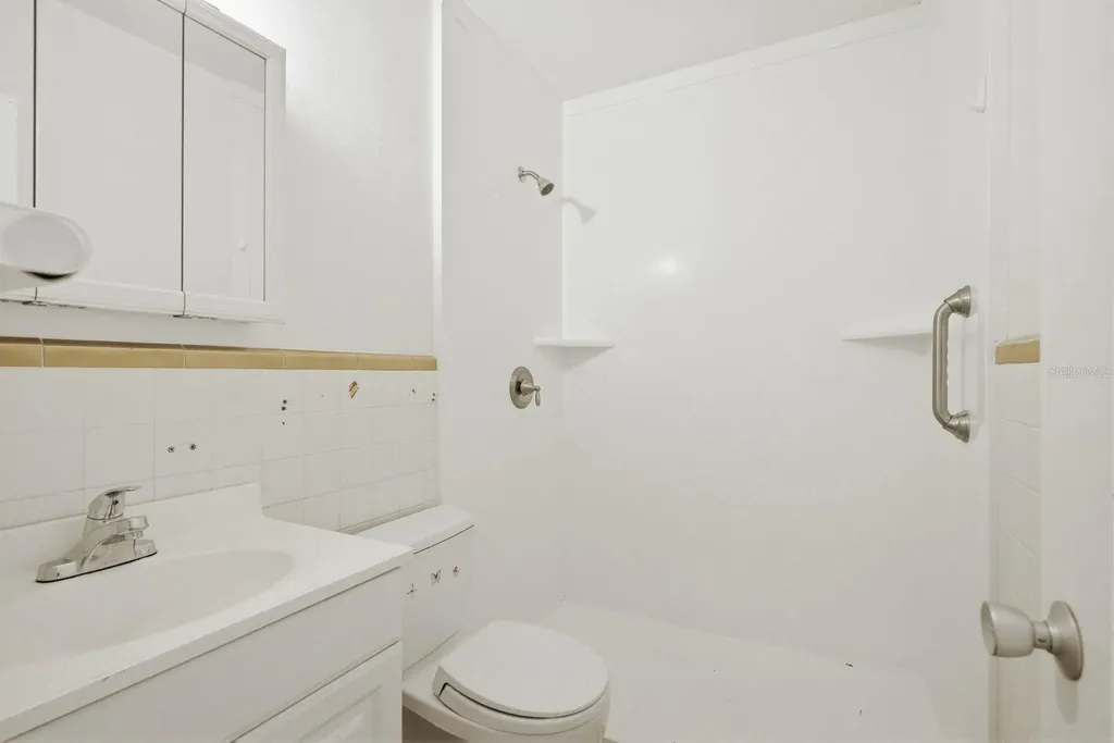 5593 40th Avenue N Kenneth City FL 33709