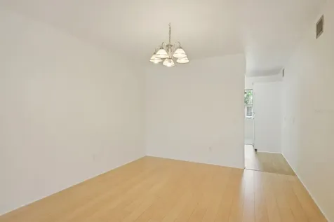 5593 40th Avenue N Kenneth City FL 33709