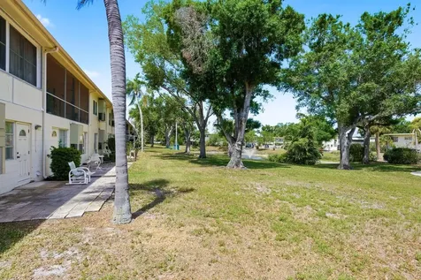 5593 40th Avenue N Kenneth City FL 33709