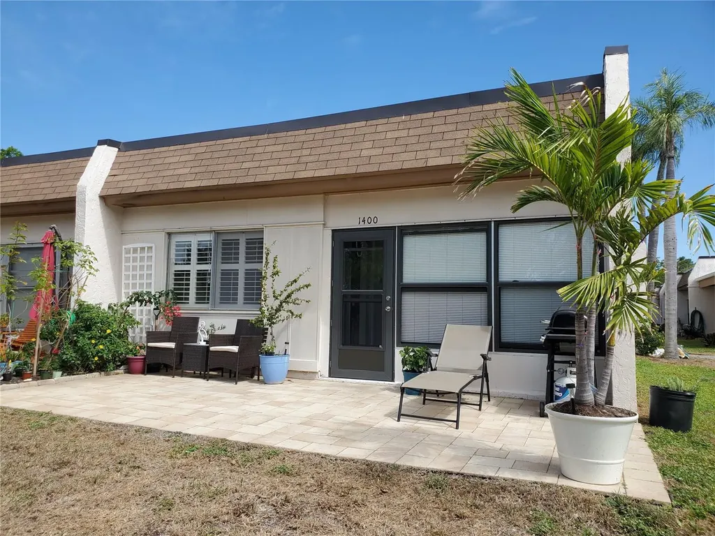 1400 Arrowhead Circle W Clearwater FL 33759
