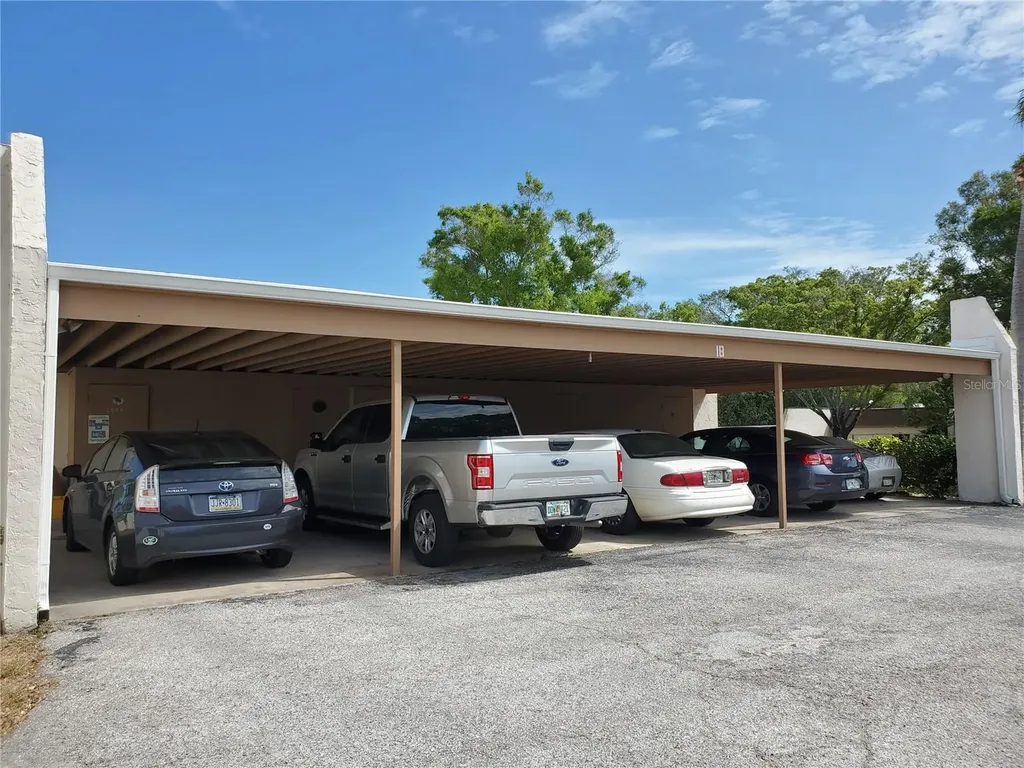 1400 Arrowhead Circle W Clearwater FL 33759