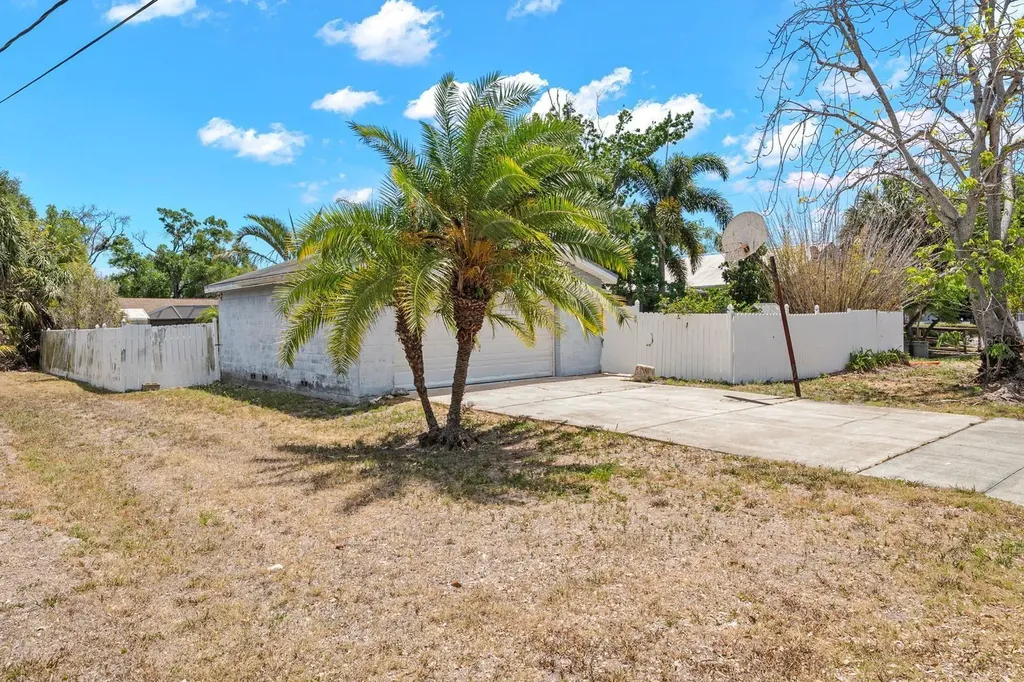 2915 W Ballast Point Boulevard Tampa FL 33611