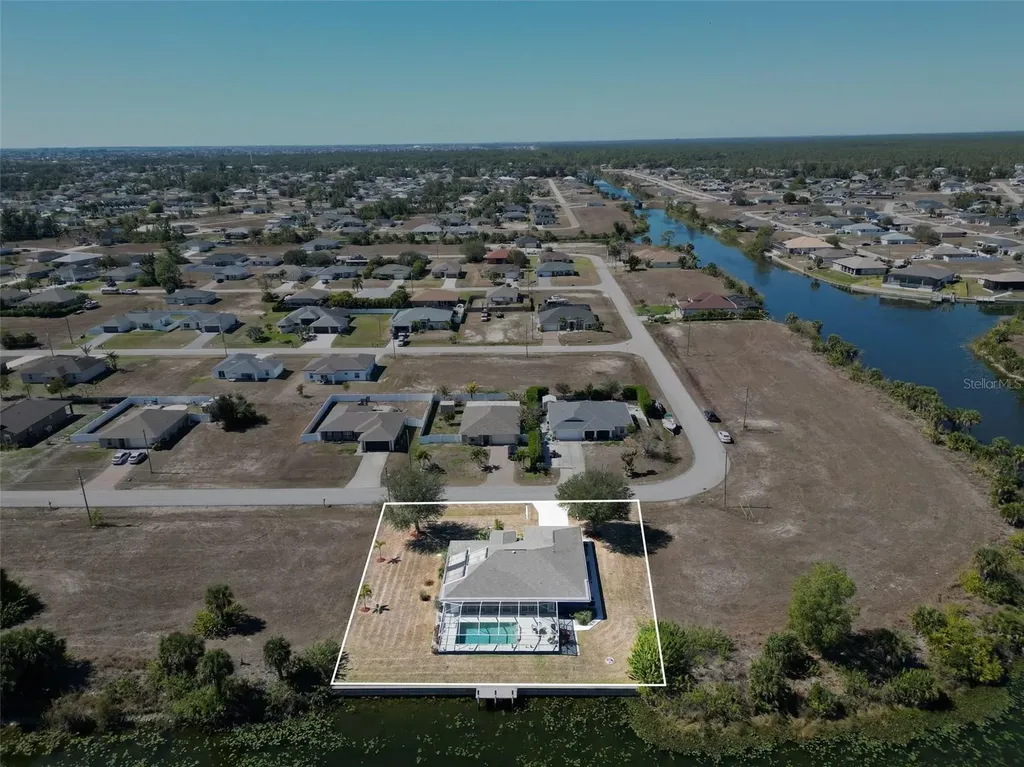 3775 NE 14th Place Cape Coral FL 33909