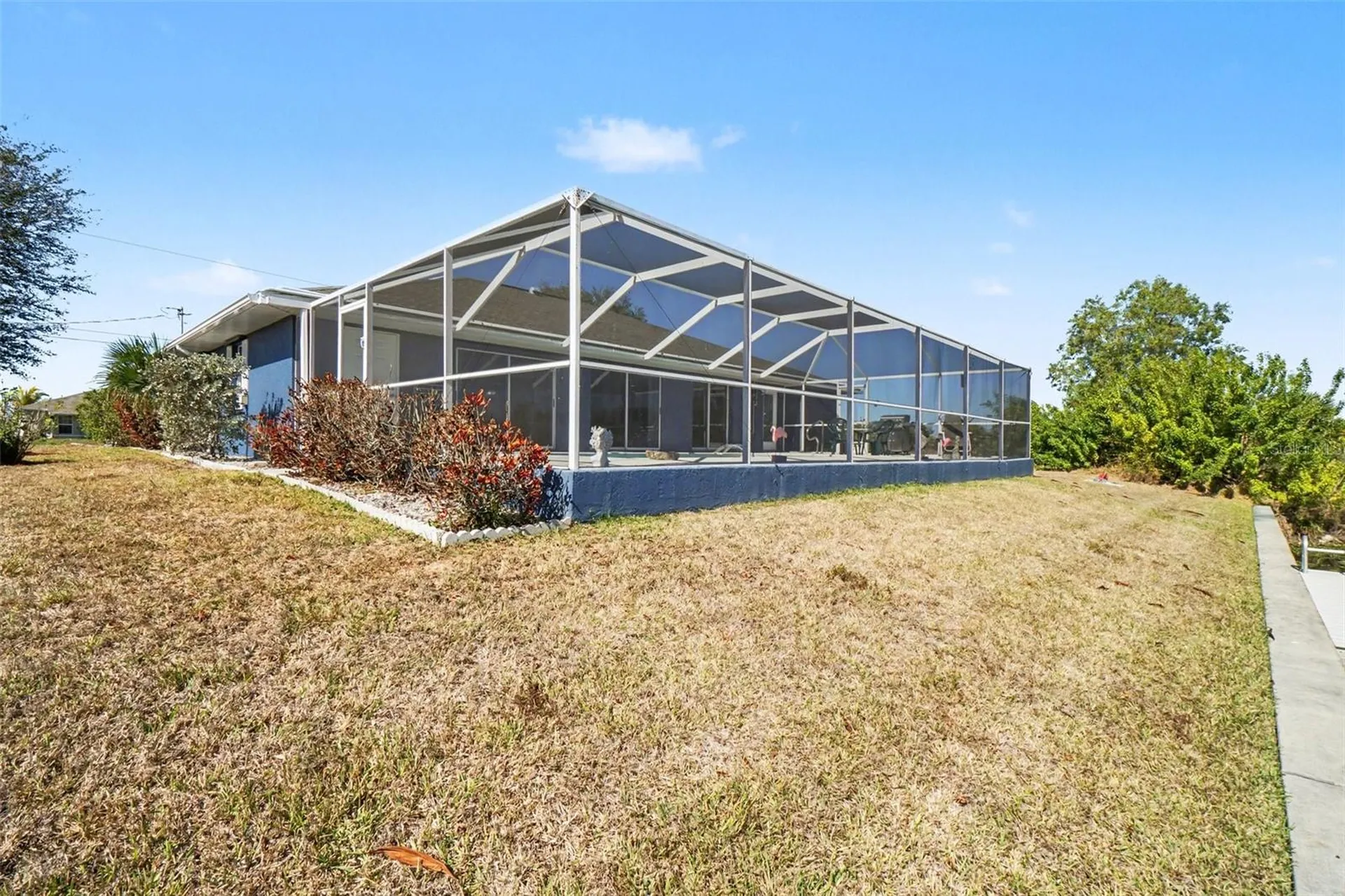 3775 NE 14th Place Cape Coral FL 33909
