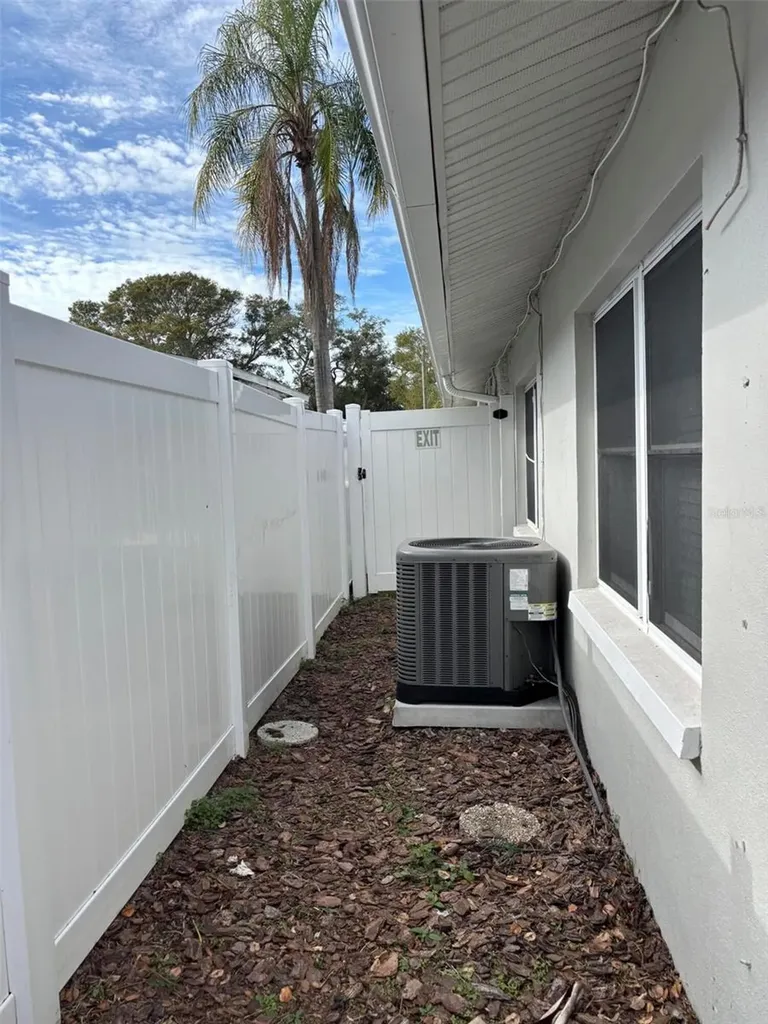 1105 Amble Lane Clearwater FL 33755
