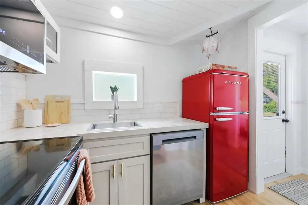 301 28th Street W Bradenton FL 34205