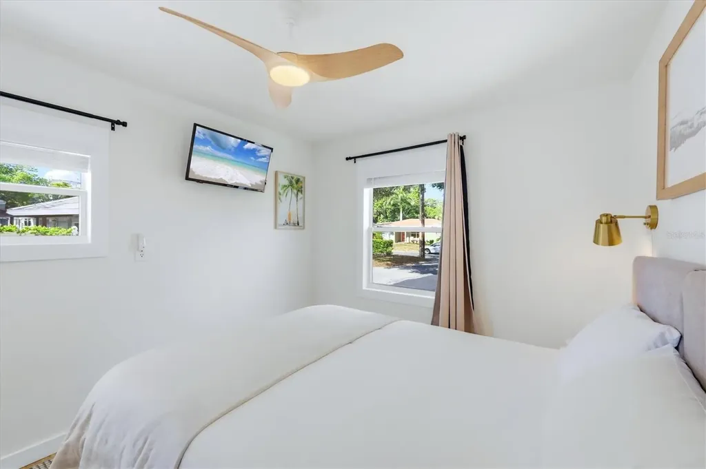 301 28th Street W Bradenton FL 34205
