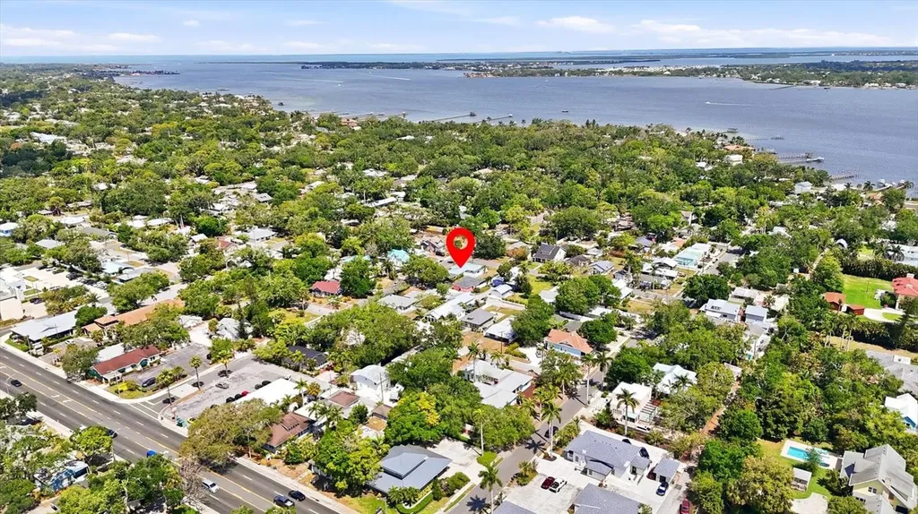 301 28th Street W Bradenton FL 34205